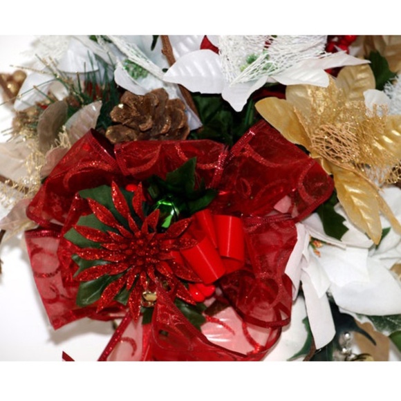 Holiday Vintage Santa Boot Floral Arrangement Centerpiece, Poinsettia Flowers - Picture 9 of 10